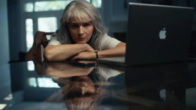 Reloj usado por Sophie Brunet (Juliette Binoche) como se ve en los ...