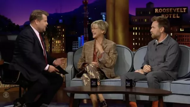 Chaqueta y pantalones Blazer a cuadros grises usados por Ewan McGregor en The Late Late Show with James Corden el 8 de junio de 2022
