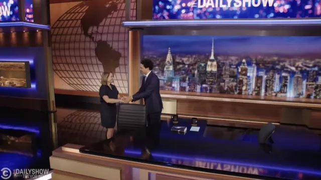 Black dress worn by Katie Couric in The Daily Show with Trevor Noah 