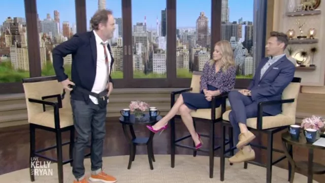 Orange sneakers worn by Rainn Wilson as seen in LIVE with Kelly and Ryan