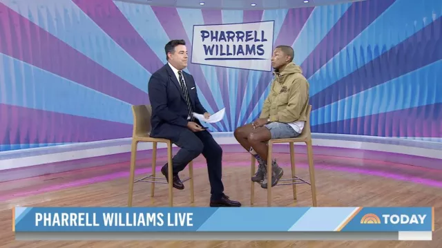Baskets Grey Hi Top portées par Pharrell Williams comme vu dans Today le 16 juin 2022
