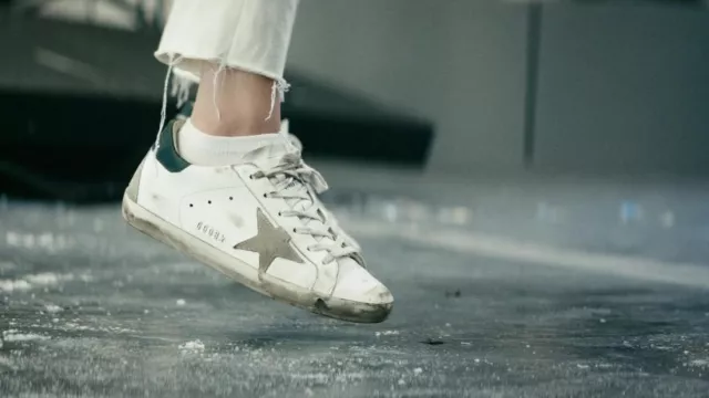 Preference vækstdvale dessert Golden Goose (GGDB) Sneakers worn by Annie January (Erin Moriarty) as seen  in The Boys (S03E08) | Spotern