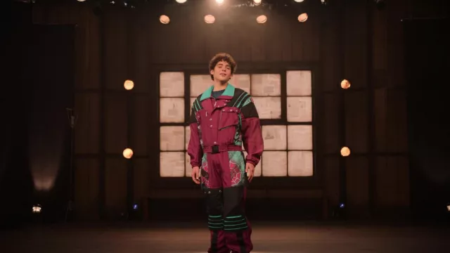 Veste et pantalon Spyder portés par Ricky (Joshua Bassett) vus dans High School Musical: The Musical: The Series TV show (S03E02)