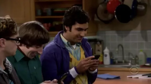 Mobile phone  used by Rajesh Koothrapali Kunal Nayyar in The Big Bang Theory