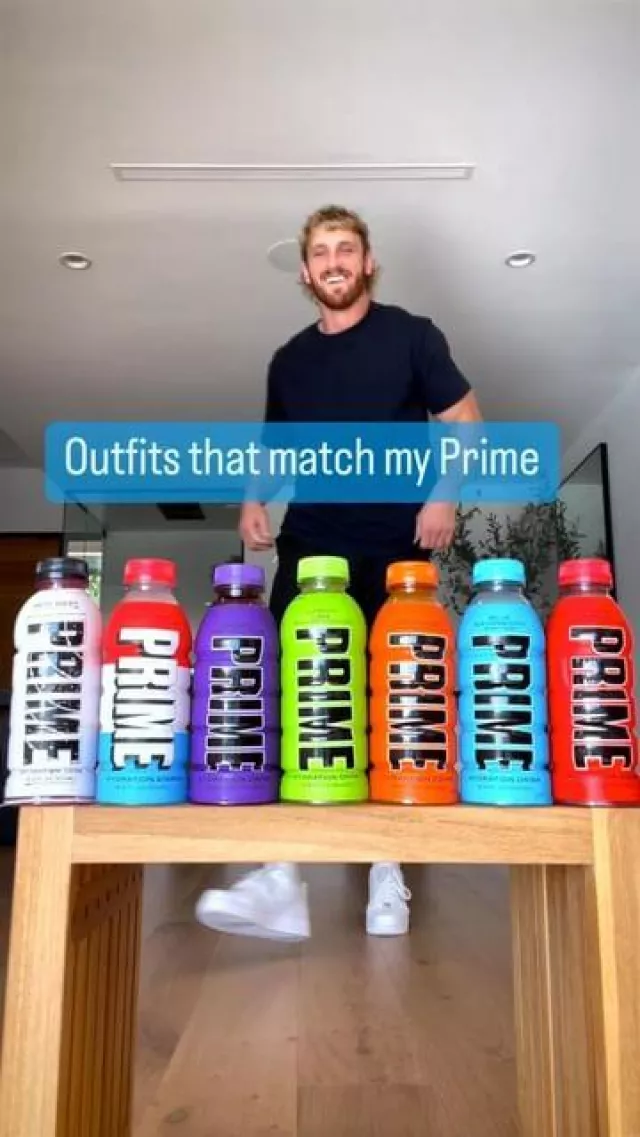 Pantalon noir porté par Logan Paul sur son compte Instagram @loganpaul