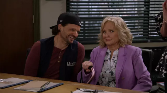 New Era Cap worn by Douglas (Matt L. Jones) as seen in Bob Hearts Abishola (S04E05)