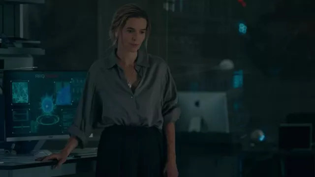 Grey blouse shirt worn by Jillian Salvius (Thekla Reuten) as seen in Warrior Nun TV series (S02E01)