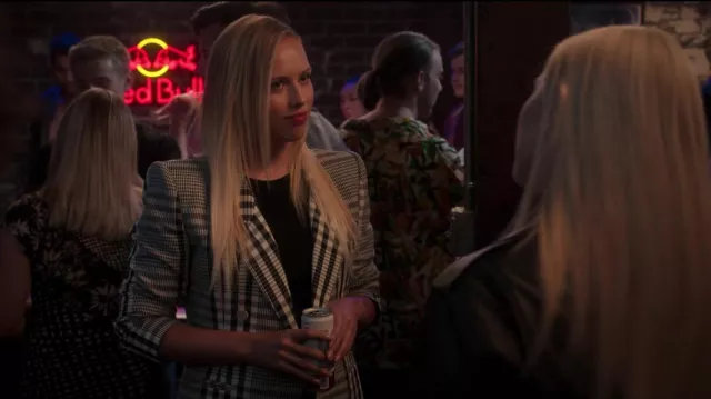 Black and white plaid blazer jacket worn by Tatum (Gracie Dzienny) as seen in The Sex Lives of College Girls outfits (S02E06)