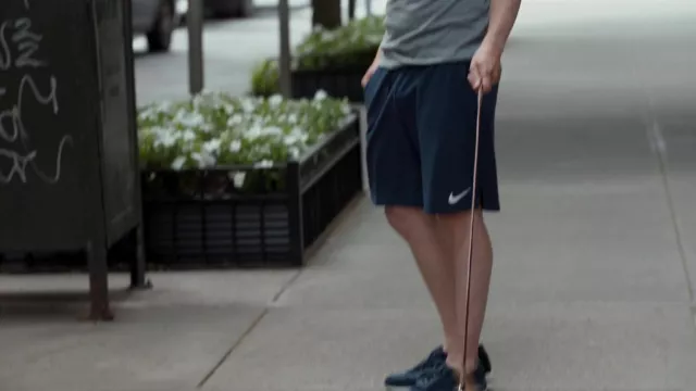 Interesar Autonomía Aclarar Pantalones cortos de Nike usados por Toby Fleishman (Jesse Eisenberg) como  se ve en el programa de televisión Fleishman Is in Trouble (Temporada 1  Episodio 5) | Spotern