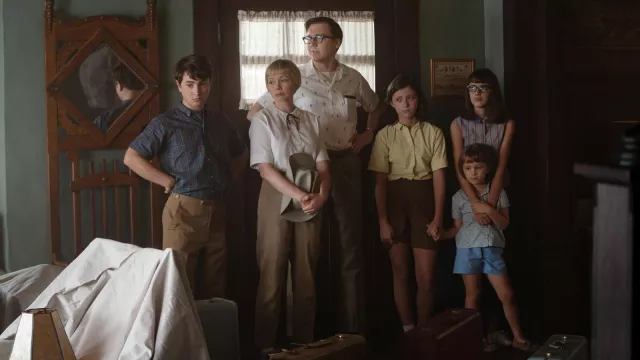 Printed shirt worn by Burt Fabelman (Paul Dano) as seen in The Fabelmans