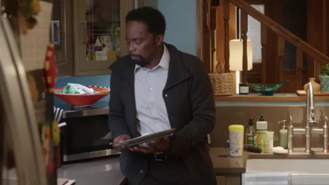 Black jacket worn by Julian (Harold Perrineau) in The Best Man: The Final Chapters TV series outfits (S01E05)