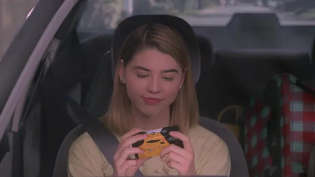 Kodak Camera used by Leia Forman (Callie Haverda) in That '90s Show (S01E10)