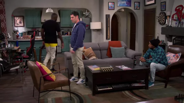 Zapatillas New Balance usadas por Butler (Cedric the Entertainer) como se en The Neighborhood (S05E11) | Spotern