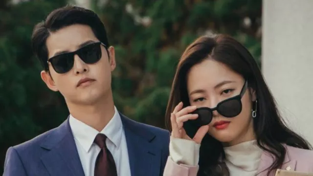 Les lunettes de soleil portées par Hong Cha-yeong (Jeon Yeo-been) dans la série Vincenzo (Saison 1)