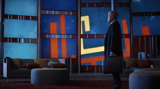 Brief case worn by Regus Patoff (Christoph Waltz) as seen in The Consultant (Season 1)