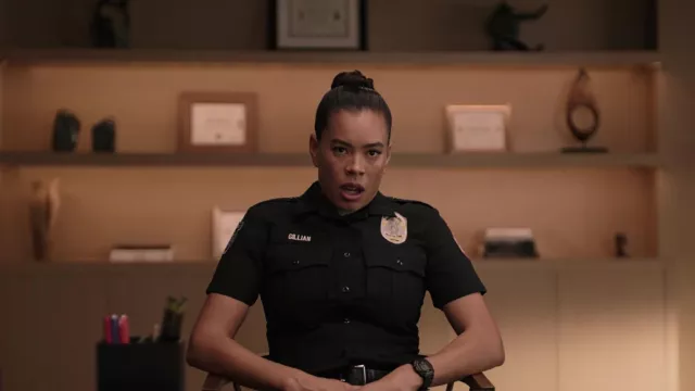 Reloj Casio en negro usado por Nancy Gillian (Brianna Baker) como se ve en 9-1-1: Lone Star TV series (S04E05)