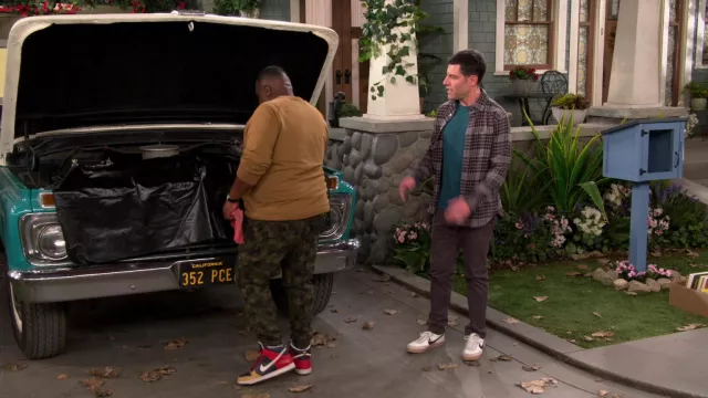 Nike Hi Top sneakers worn by Calvin Butler (Cedric the Entertainer) as seen in The Neighborhood TV show (S05E15)