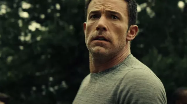Grey t-shirt worn by Daniel Rourke (Ben Affleck) as seen in Hypnotic movie
