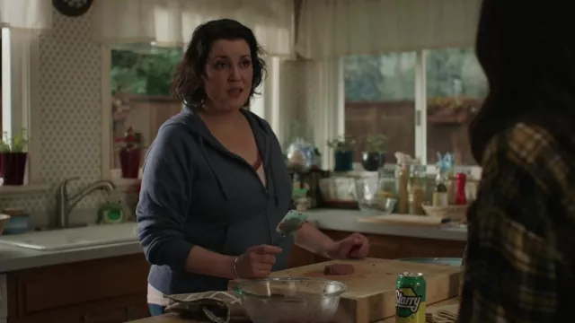 Zip hoodie worn by Shauna (Melanie Lynskey) as seen in Yellowjackets TV ...