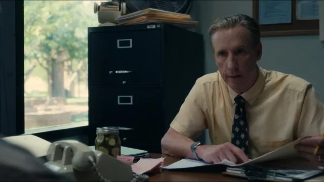 Montre numérique Casio portée par Lonny Mason (Matt Walsh) vue dans le film Flamin' Hot
