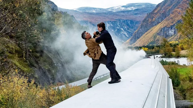Tactical shoes worn by Ethan Hunt (Tom Cruise) as seen in Mission: Impossible - Dead Reckoning Part One