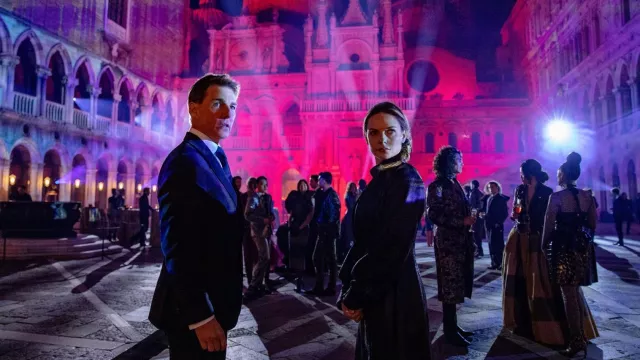 Robe portée par Ilsa Faust (Rebecca Ferguson) vue dans Mission: Impossible - Dead Reckoning Part One