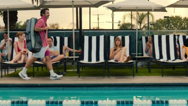 Baskets Nike portées par Nathan Bartlett (Chris Messina) comme on le voit dans Based on a True Story (S01E01)
