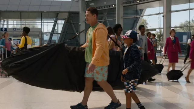 Shorts imprimés portés par Jakob (John Cena) comme on le voit dans Fast X