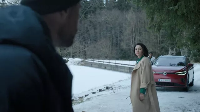 Trench coat worn by Nik Khan (Golshifteh Farahani) as seen in Extraction 2