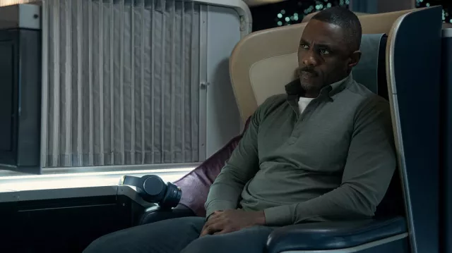 Polo shirt worn by Sam Nelson (Idris Elba) as seen in Hijack TV show (Season 1 Episode 2)