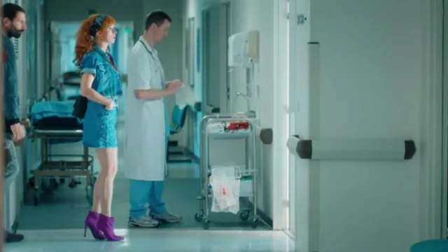 The purple heeled shoes worn by Morgane Alvaro (Audrey Fleurot) in the HPI series: High Intellectual Potential (S01E05)