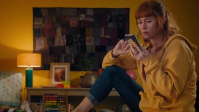 The yellow hoodie worn by Morgane Alvaro (Audrey Fleurot) in the HPI series: High Intellectual Potential (S01E06)