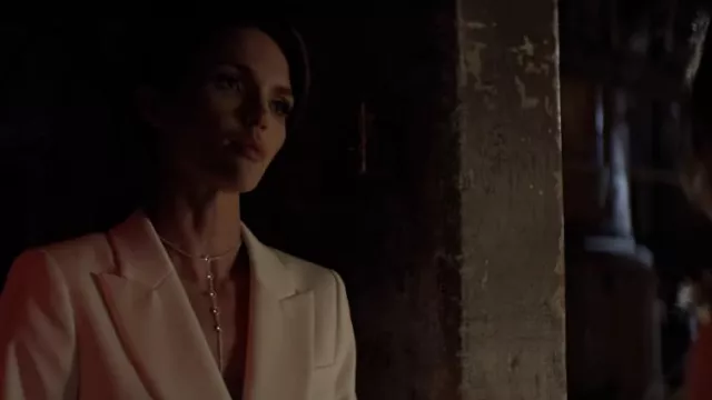 Collier porté par Daisy (Ruby Rose) vu dans le film The Collective
