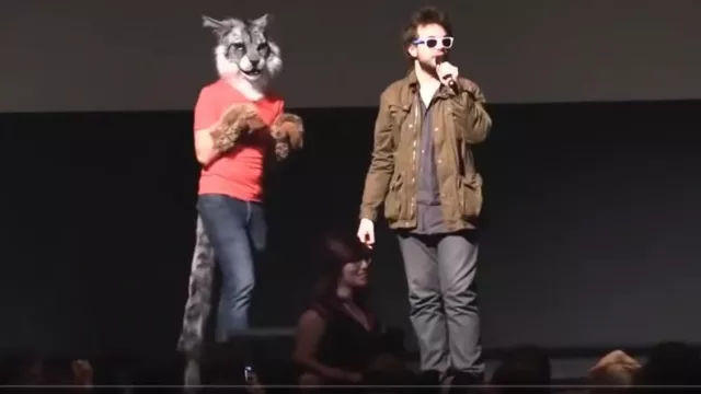 The brown jacket worn by Antoine Daniel in the YouTube video The Cringe conference - Antoine Daniel Best Of
