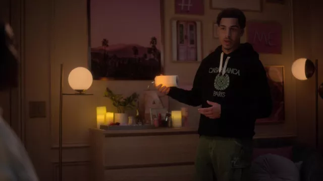Pantalon en jean porté par Andre Johnson, Jr. (Marcus Scribner) vu dans grown-ish (S06E06)
