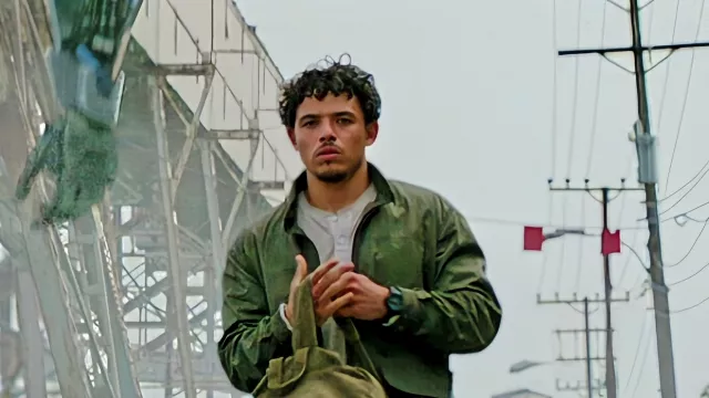 Veste verte portée par Noah Diaz (Anthony Ramos) comme on le voit dans Transformers : Rise of the Beasts