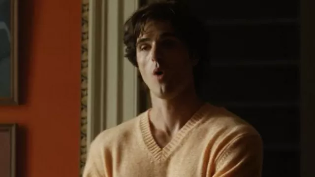 Orange Salmon V-Neck Knit Sweater worn by Felix Catton (Jacob Elordi) in Saltburn movie