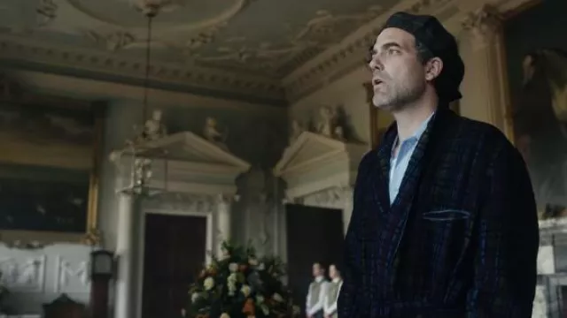 Dressing gown worn by Freddy Halstead (Daniel Ings) as seen in The Gentlemen (Season 1)