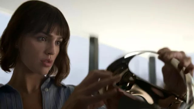 Casco V-Suit utilizado por Auggie Salazar (Eiza González) como se ve en 3 Body Problem (Temporada 1)