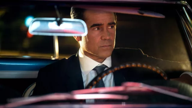 Cravate portée par John Sugar (Colin Farrell) dans la série télévisée Sugar (S01E02)