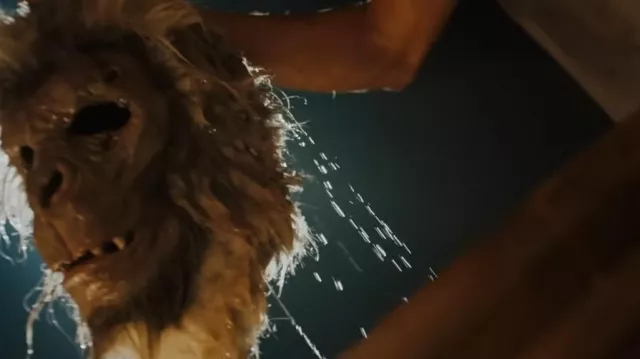 Máscara de mono de The Kid (Dev Patel) como se ve en Monkey Man