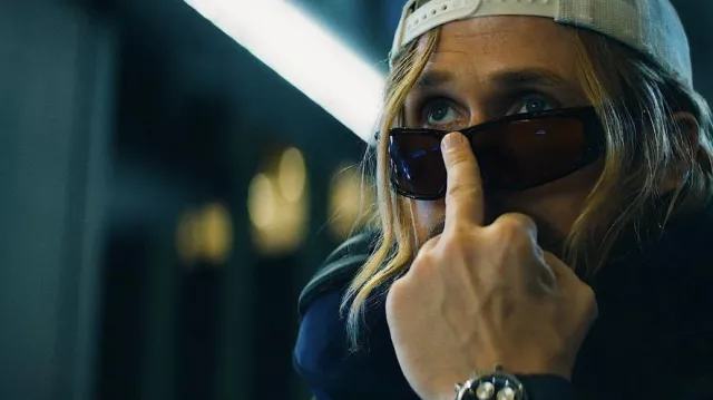Lunettes de soleil noires portées par Colt Seavers (Ryan Gosling) comme on le voit dans The Fall Guy