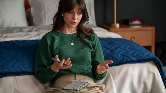 Green nike sweatshirt worn by Sadie McCarthy Melissa Benoist in The Girls on the Bus (S01E07)