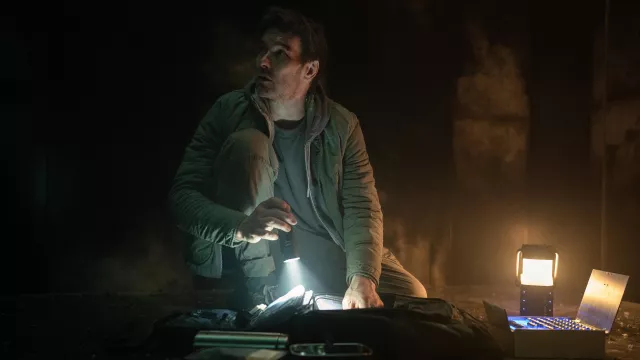 Zip jacket worn by Jason Dessen (Joel Edgerton) as seen in Dark Matter (Season 1 Episode 4)