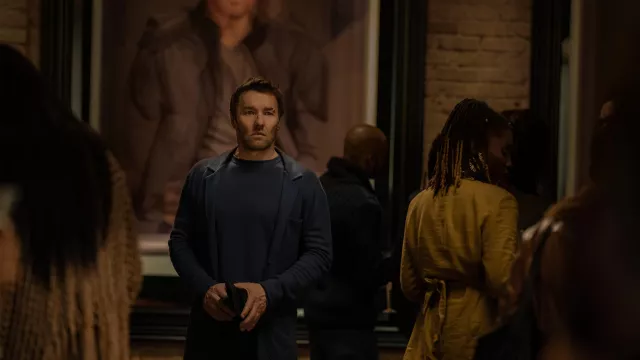 Blue jacket worn by Jason Dessen (Joel Edgerton) as seen in Dark Matter TV series (S01E02)