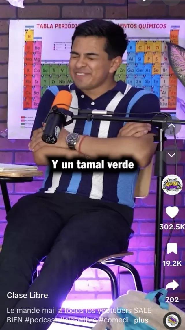 Esen Alva's Chicken (Esen Alvarado) at @claselibremx on TikTok