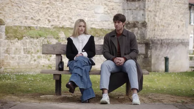 Outfits from Emily in Paris: Gabriel (Lucas Bravo) wears Jeans in season 4, episode 7