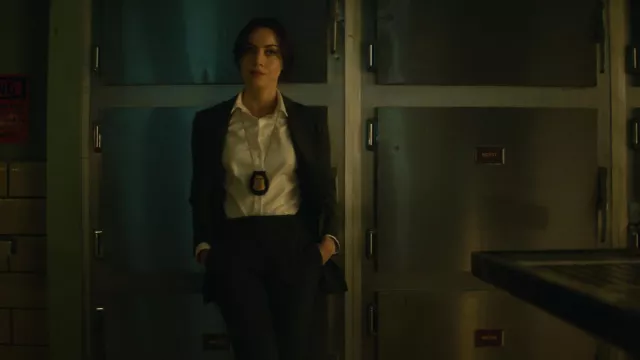 Wardrobe of Agatha All Along TV series: Aubrey Plaza wears Black Formal Blazer Jacket to play Rio Vidal in season 1, episode 1