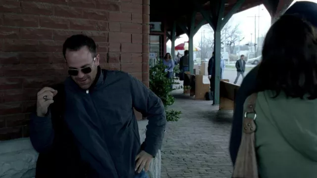 Fleece Zip Up Jacket of Paul Kellerman (Paul Adelstein) in Prison Break (S02E14)