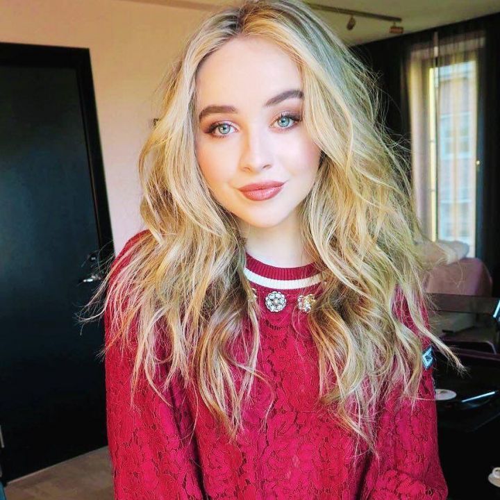 Sabrina Carpenter: Clothes, Outfits, Brands, Style and Looks | Spotern